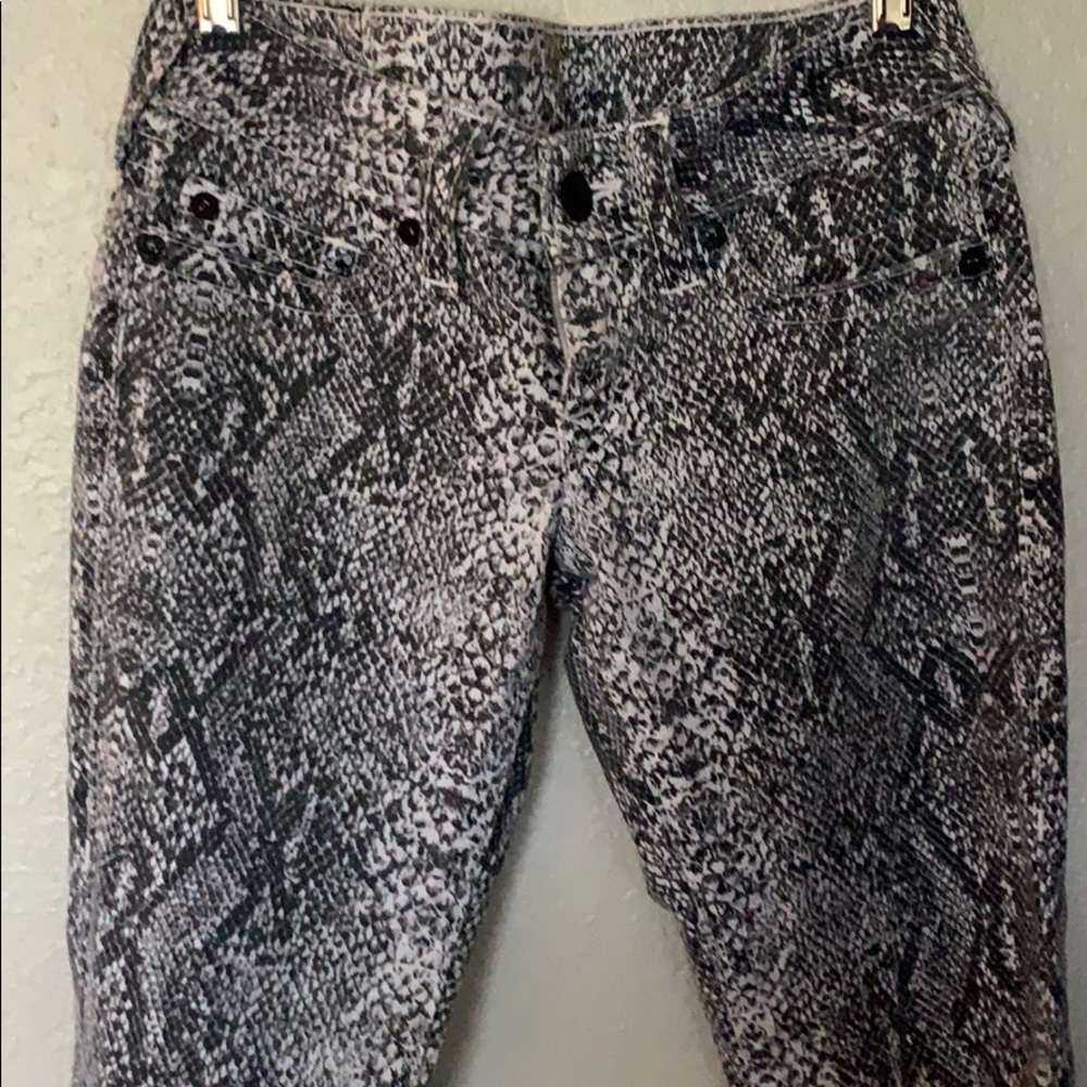 True Religion Skinny snake print Jeans size 27
